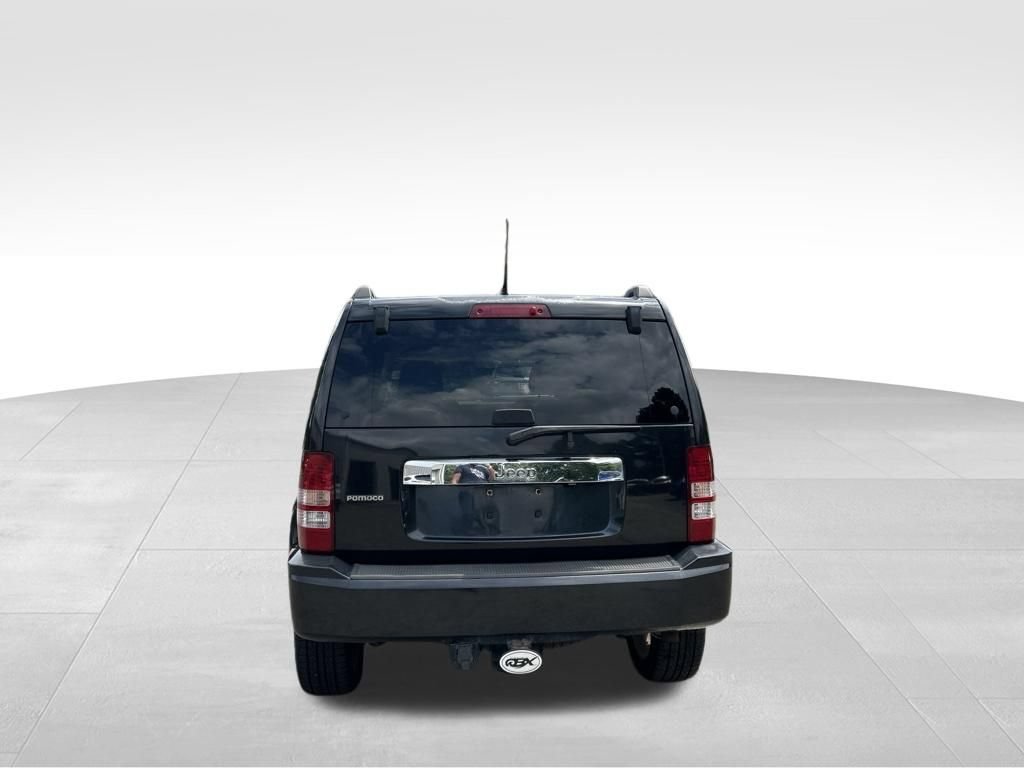 Used 2011 Jeep Liberty Sport RWD image 4