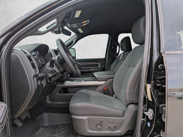 New 2026 RAM 3500 Big Horn AWD/4WD image 17