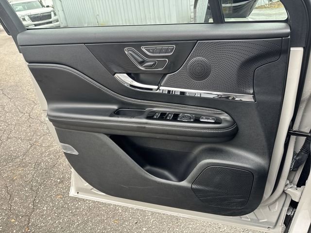 Used 2023 Lincoln Corsair AWD w/ Equipment Group 101A image 26