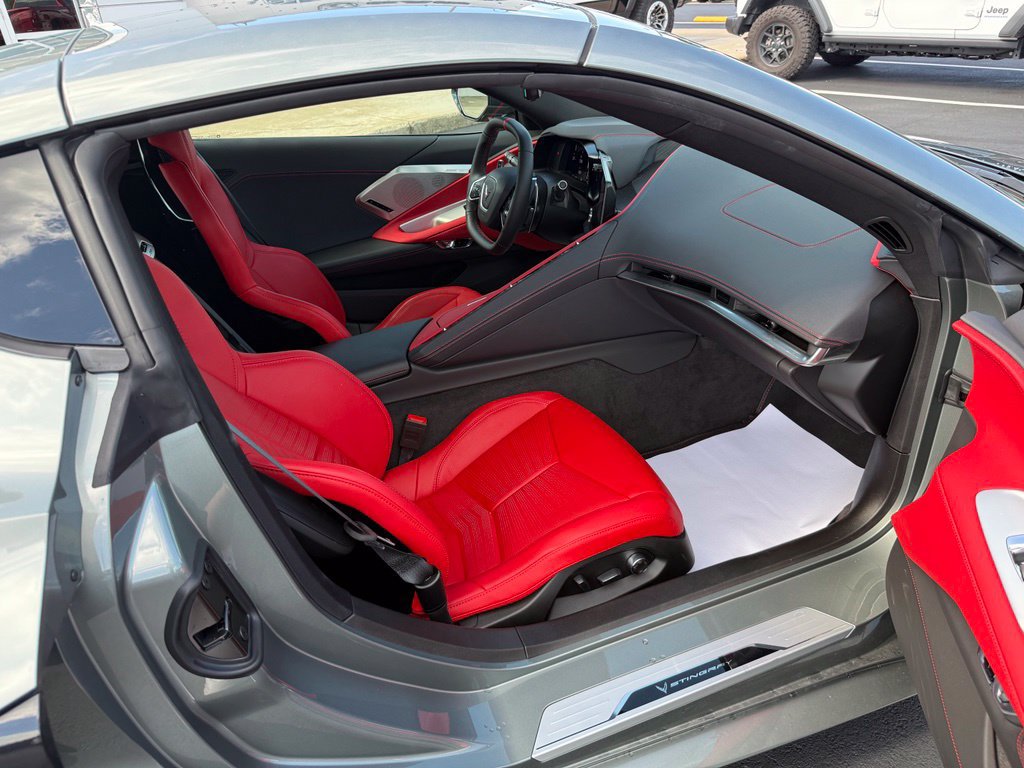 Used 2023 Chevrolet Corvette Stingray Preferred Cpe w/ Battery Protection Package RWD image 11