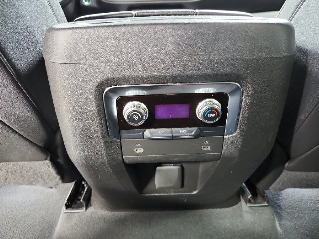 Used 2023 GMC Yukon SLT RWD image 38
