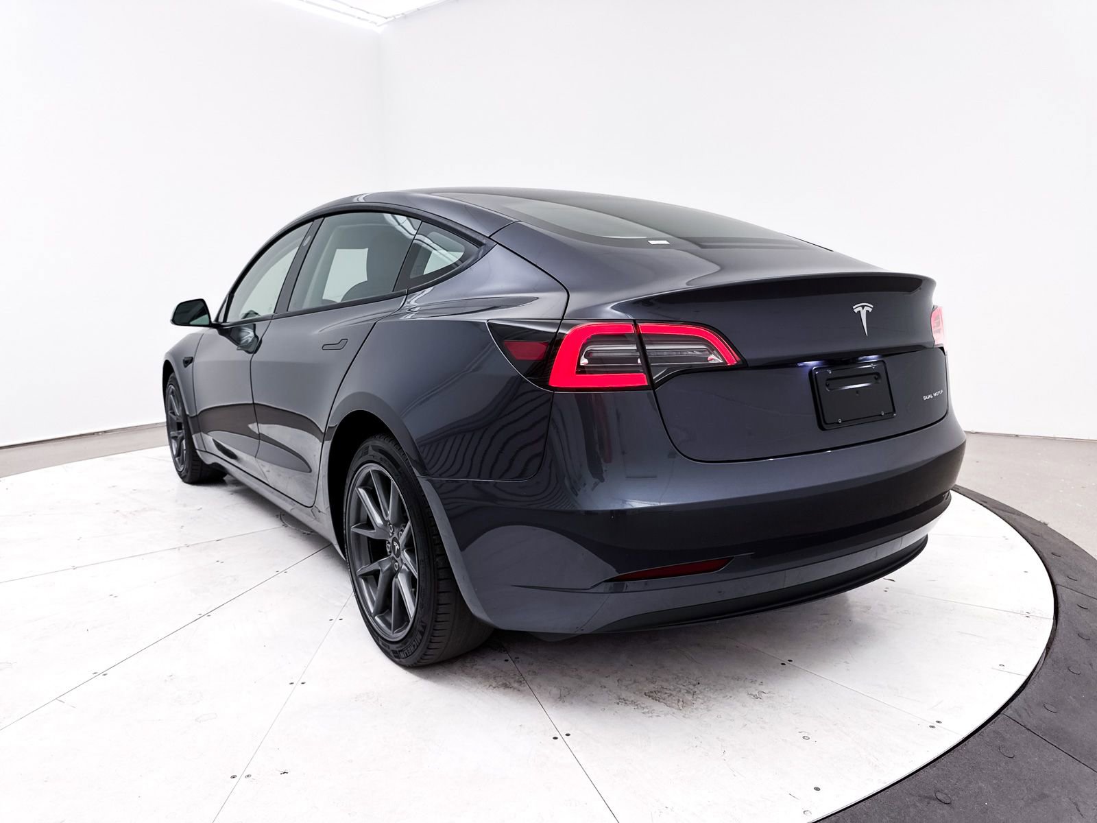 Used 2023 Tesla Model 3 Long Range image 15