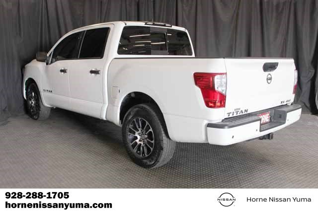 Used 2022 Nissan Titan SV image 15