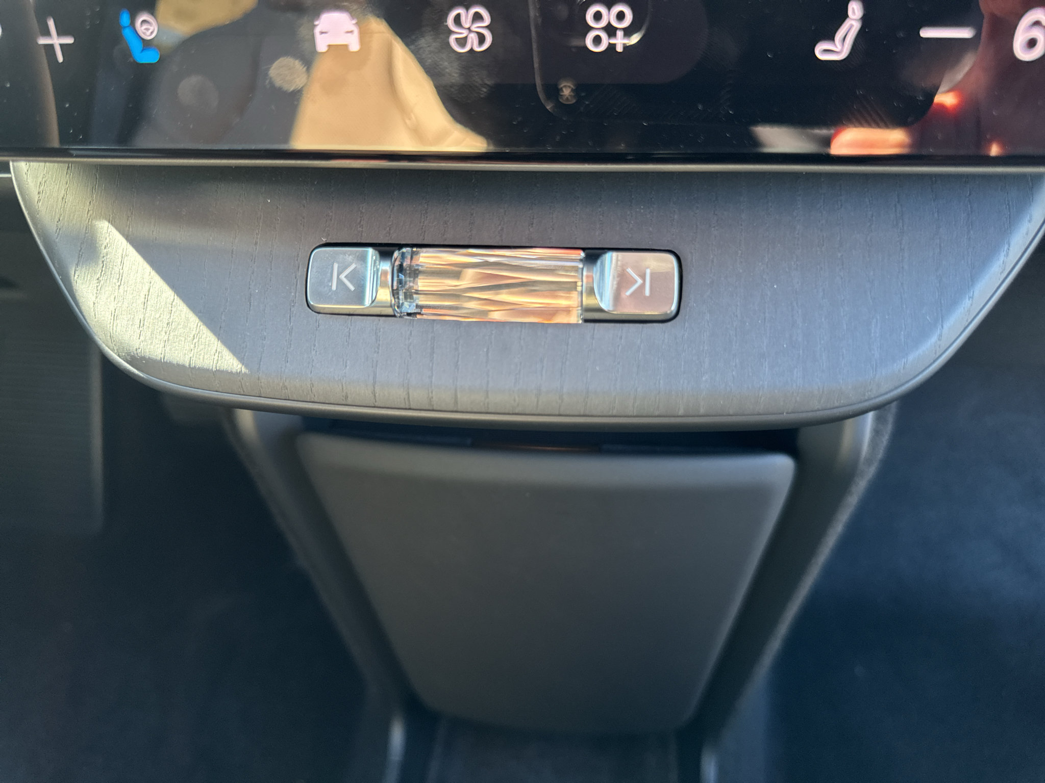 New 2027 Volvo EX60 Ultra AWD/4WD image 36