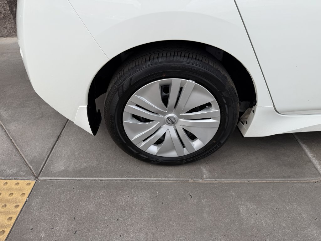 Used 2025 Nissan Leaf S FWD image 15