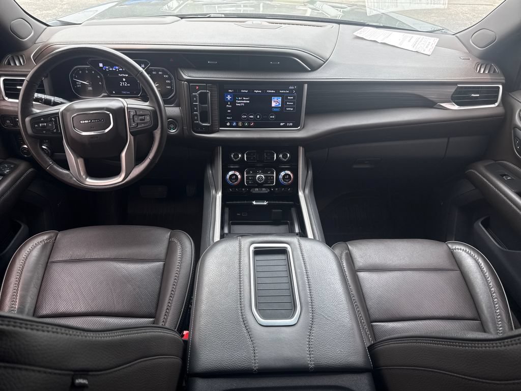 Certified 2021 GMC Yukon Denali w/ Denali Premium Package AWD/4WD image 13