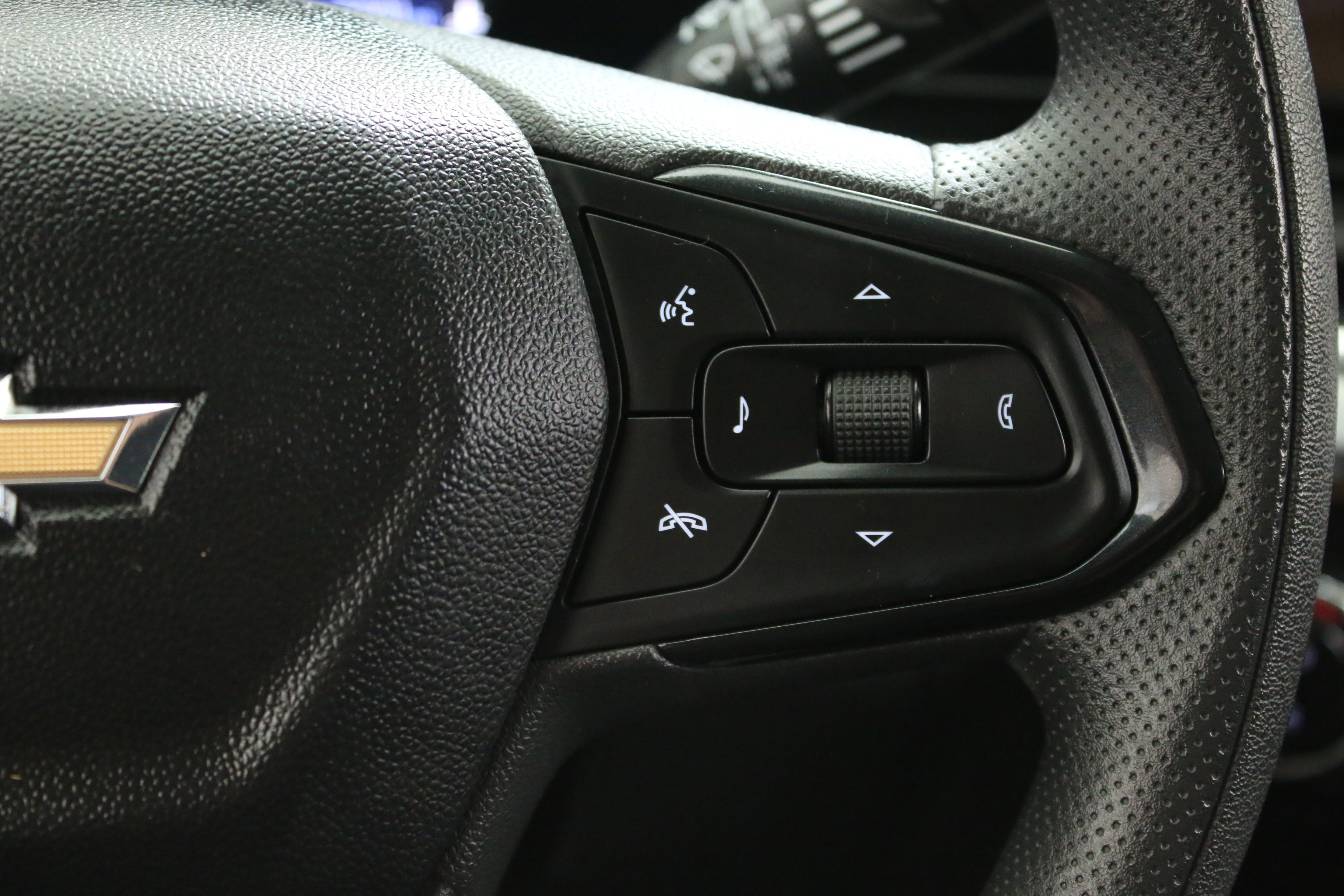 Certified 2024 Chevrolet Trax LT FWD image 15