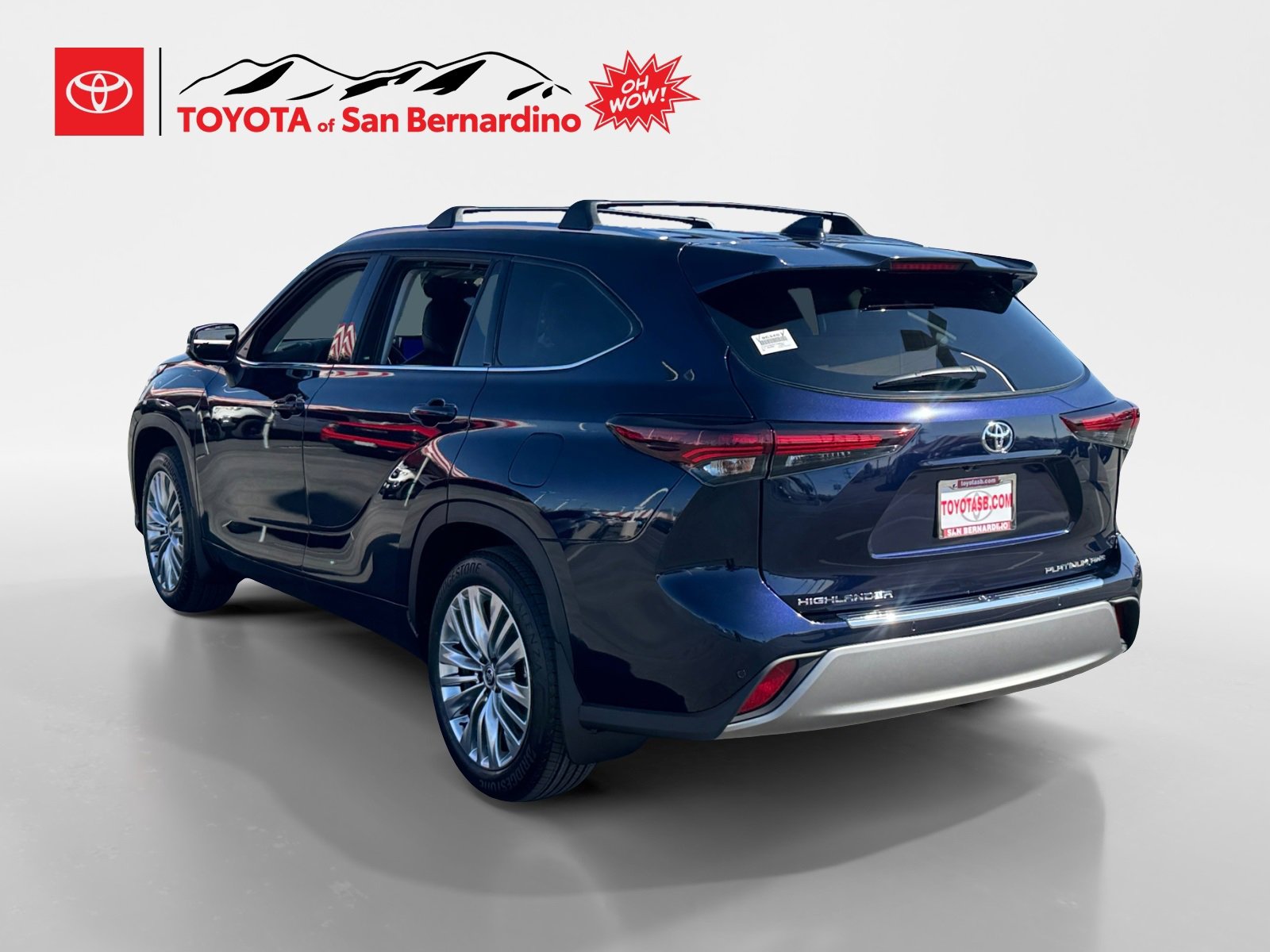 New 2026 Toyota Highlander Platinum image 3