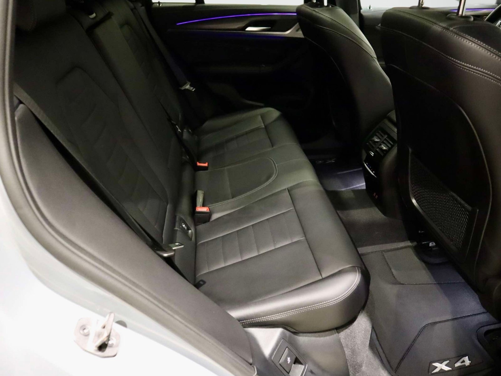 Used 2024 BMW X4 M40i AWD/4WD image 14