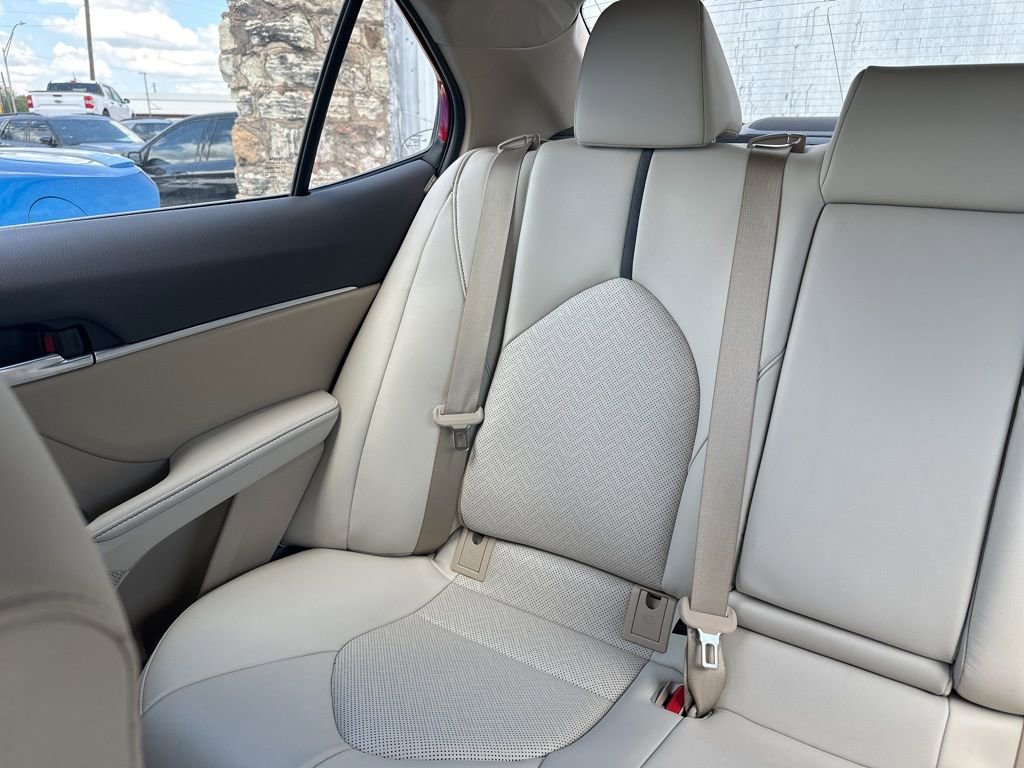 Used 2023 Toyota Camry XLE image 17