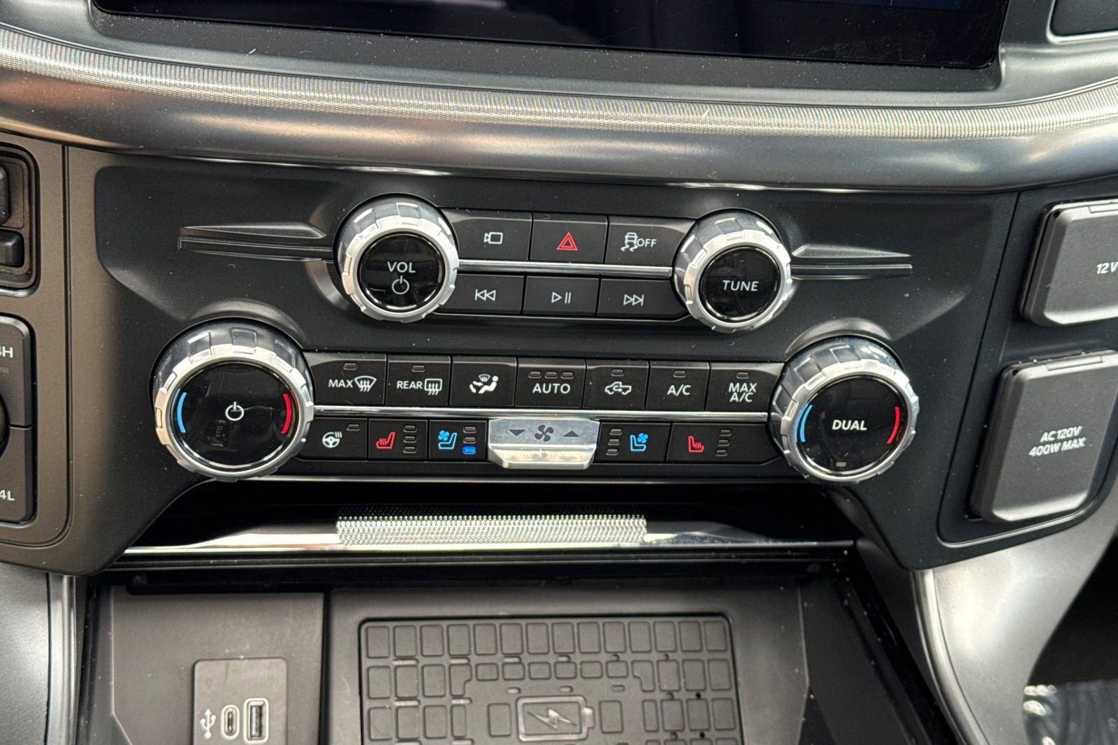 New 2025 Ford F150 Lariat w/ Equipment Group 501A Mid AWD/4WD image 19