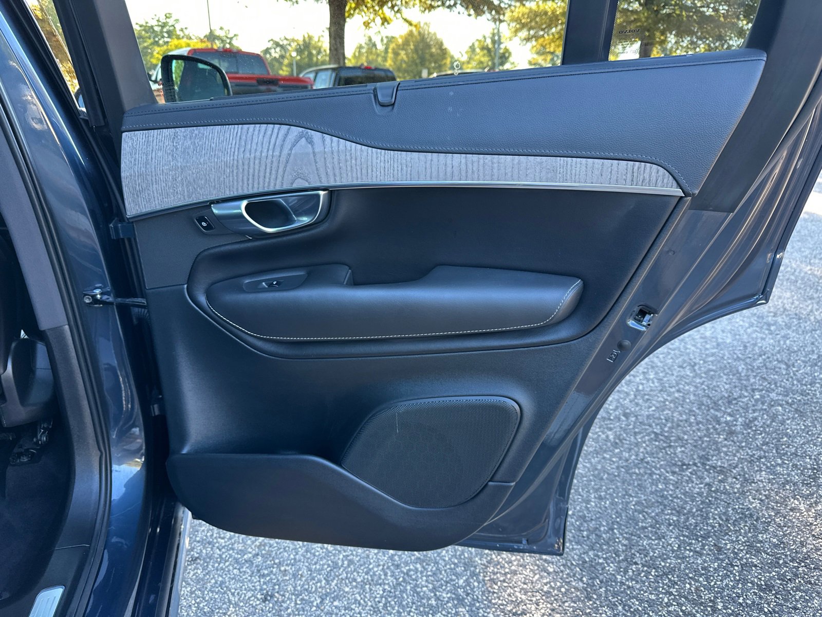 Used 2022 Volvo XC90 T6 Inscription image 17