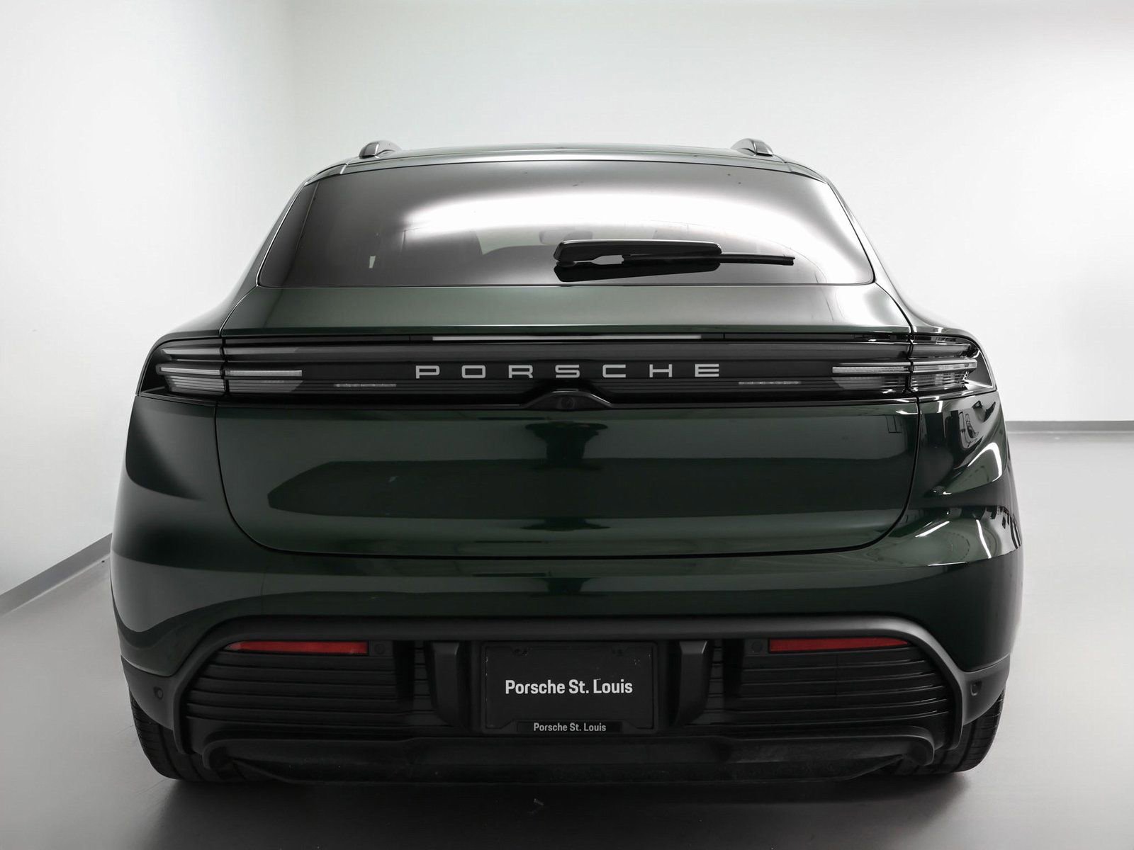 New 2025 Porsche Macan 4S Electric image 11