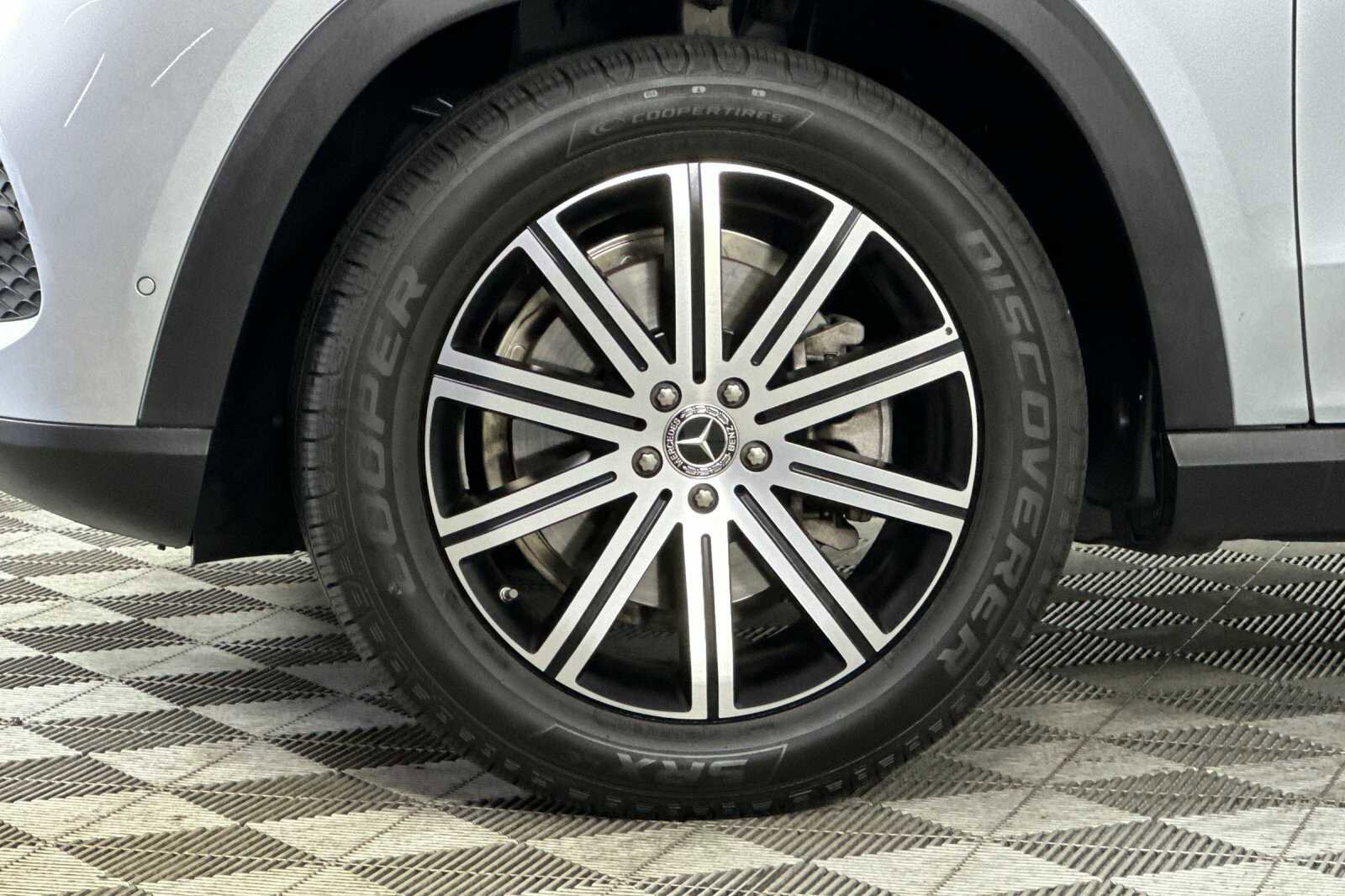 Certified 2025 Mercedes-Benz GLE 350 4MATIC image 32