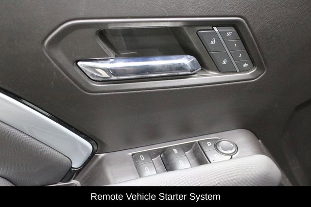 Used 2023 Chevrolet Colorado Z71 w/ Z71 Convenience Package 2 image 16