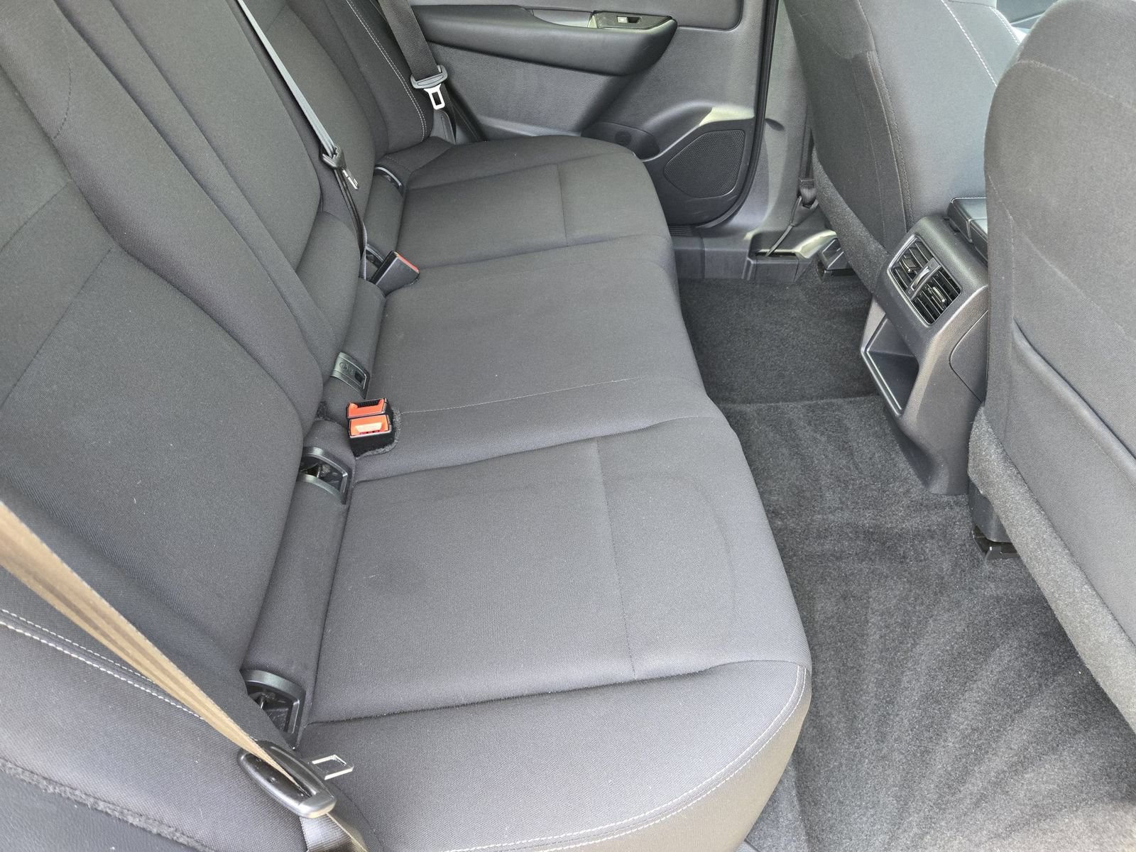Used 2025 Nissan Rogue S AWD/4WD image 32