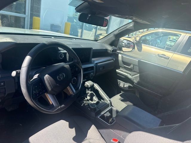 Used 2025 Toyota 4Runner SR5 AWD/4WD image 11