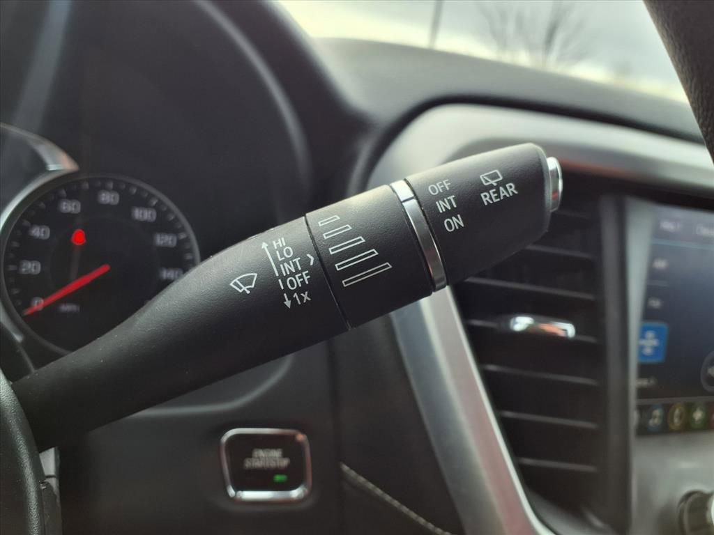 Certified 2022 GMC Acadia SLE w/ Driver Convenience Package image 17