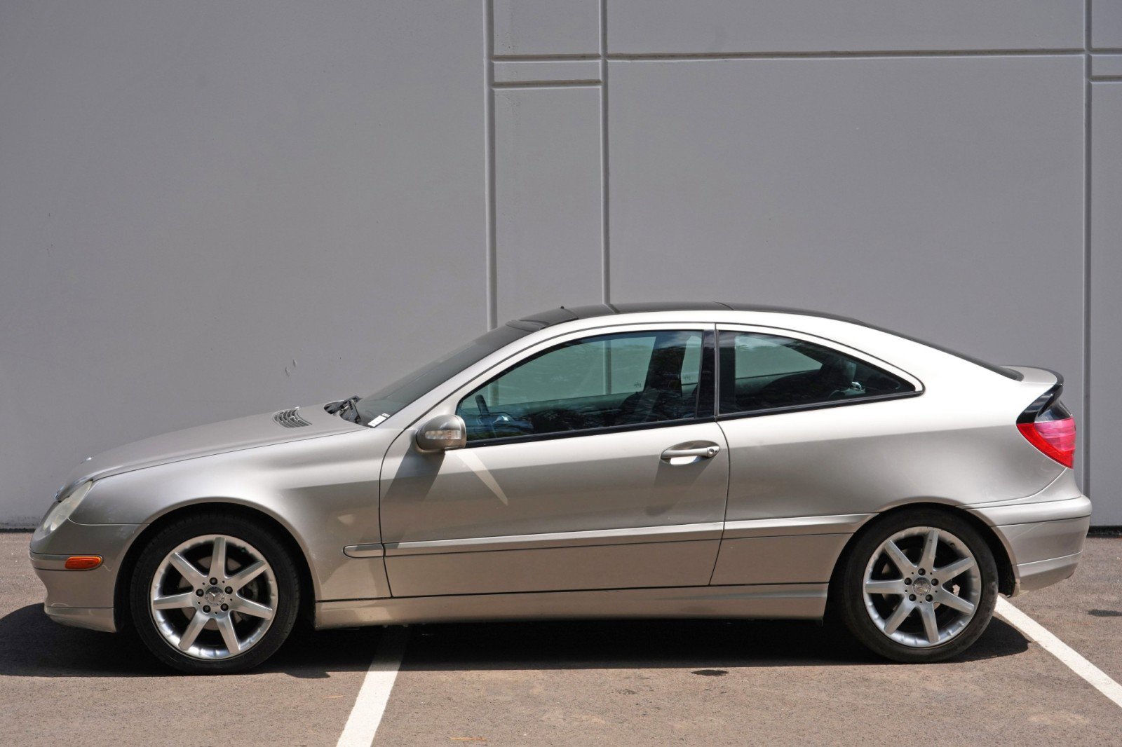 Used 2004 Mercedes-Benz C 230 Coupe image 37