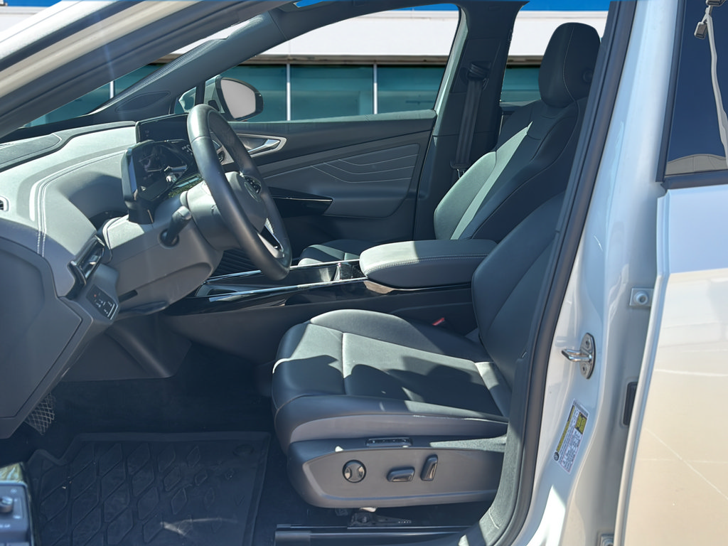 Used 2023 Volkswagen ID.4 S RWD image 9