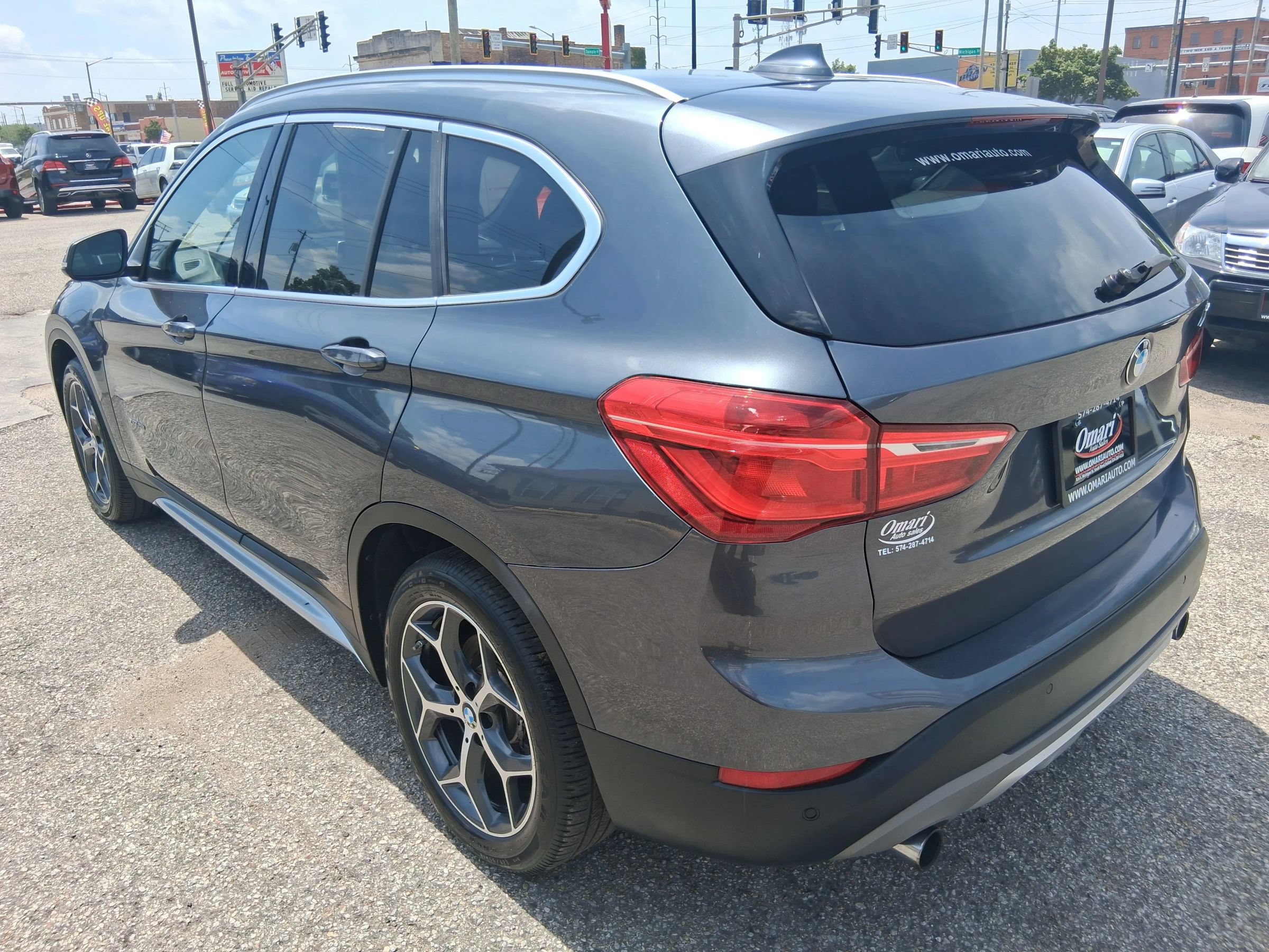 Used 2017 BMW X1 xDrive28i AWD/4WD image 4