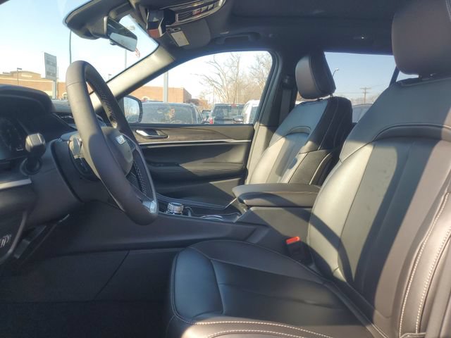 New 2026 Jeep Grand Cherokee Limited w/ Limited Altitude Package AWD/4WD image 7
