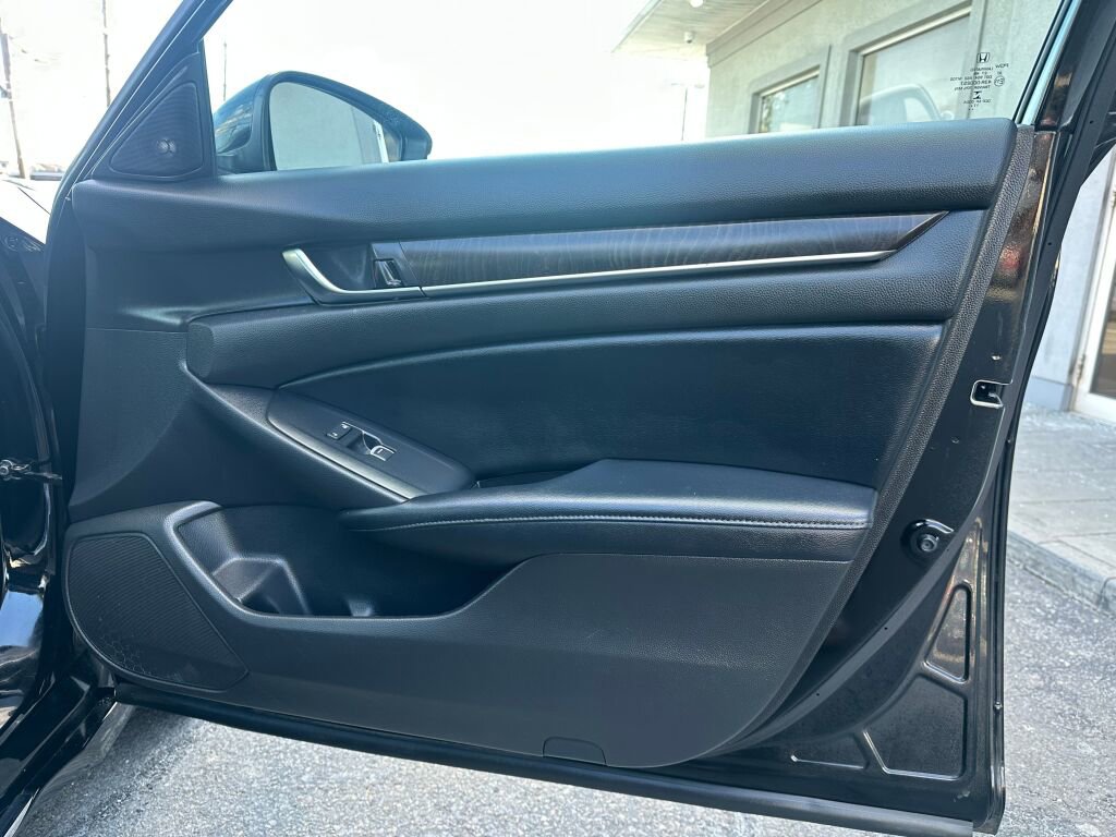 Used 2018 Honda Accord EX-L image 27