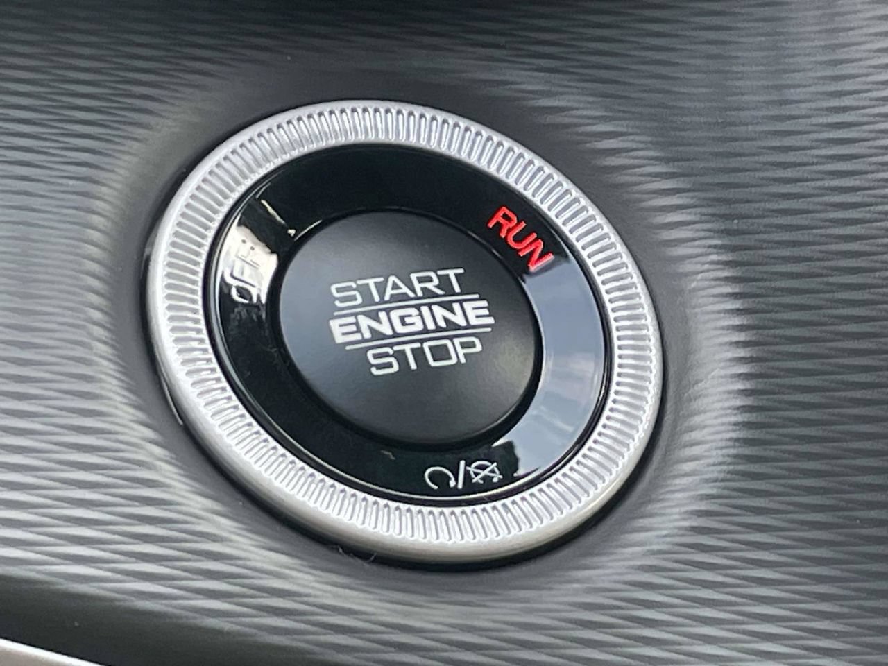 New 2025 Jeep Grand Cherokee L Altitude AWD/4WD image 16