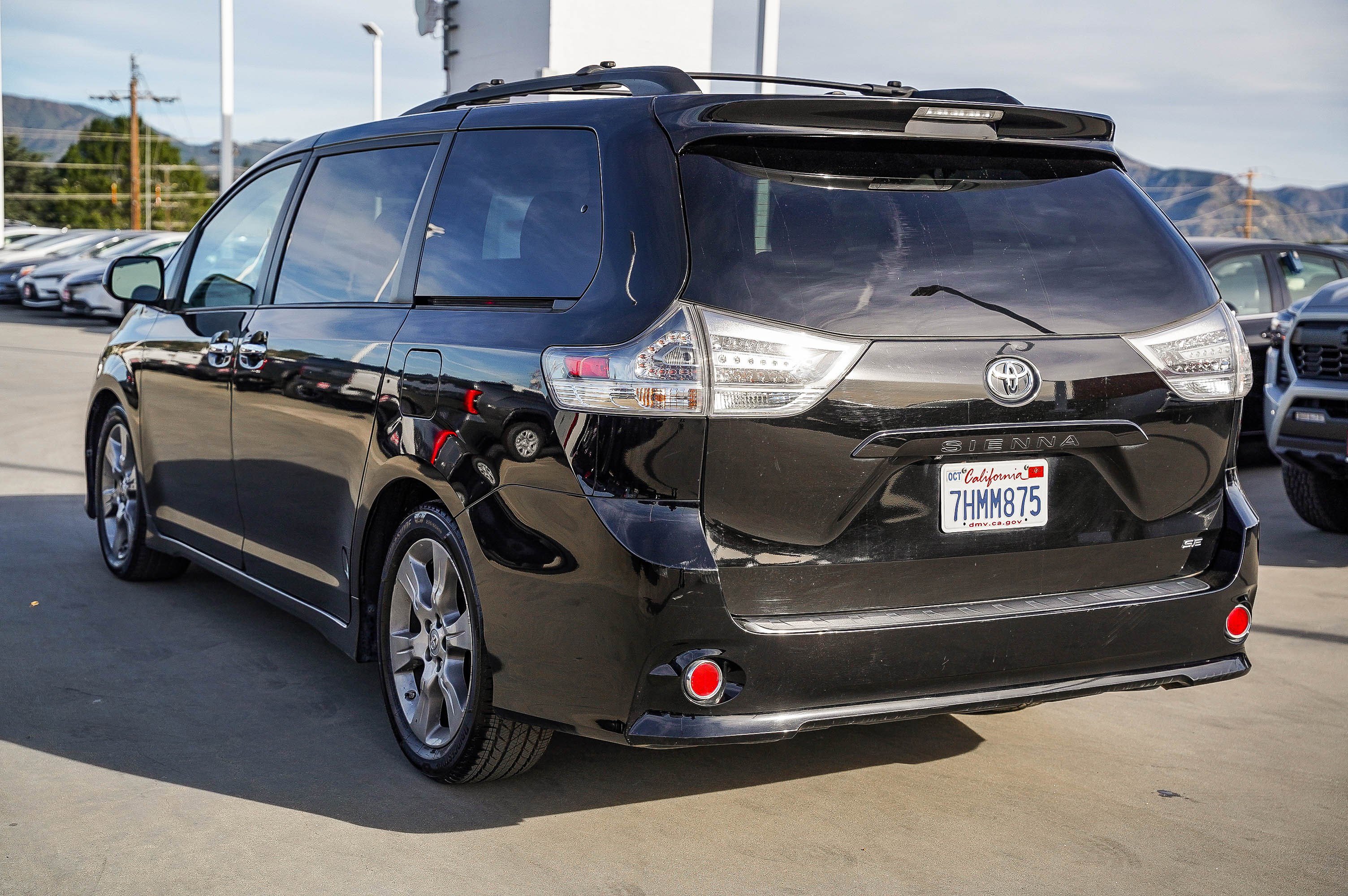 Used 2014 Toyota Sienna SE image 11