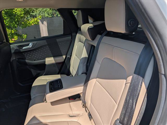 Used 2020 Ford Escape Titanium AWD/4WD image 25