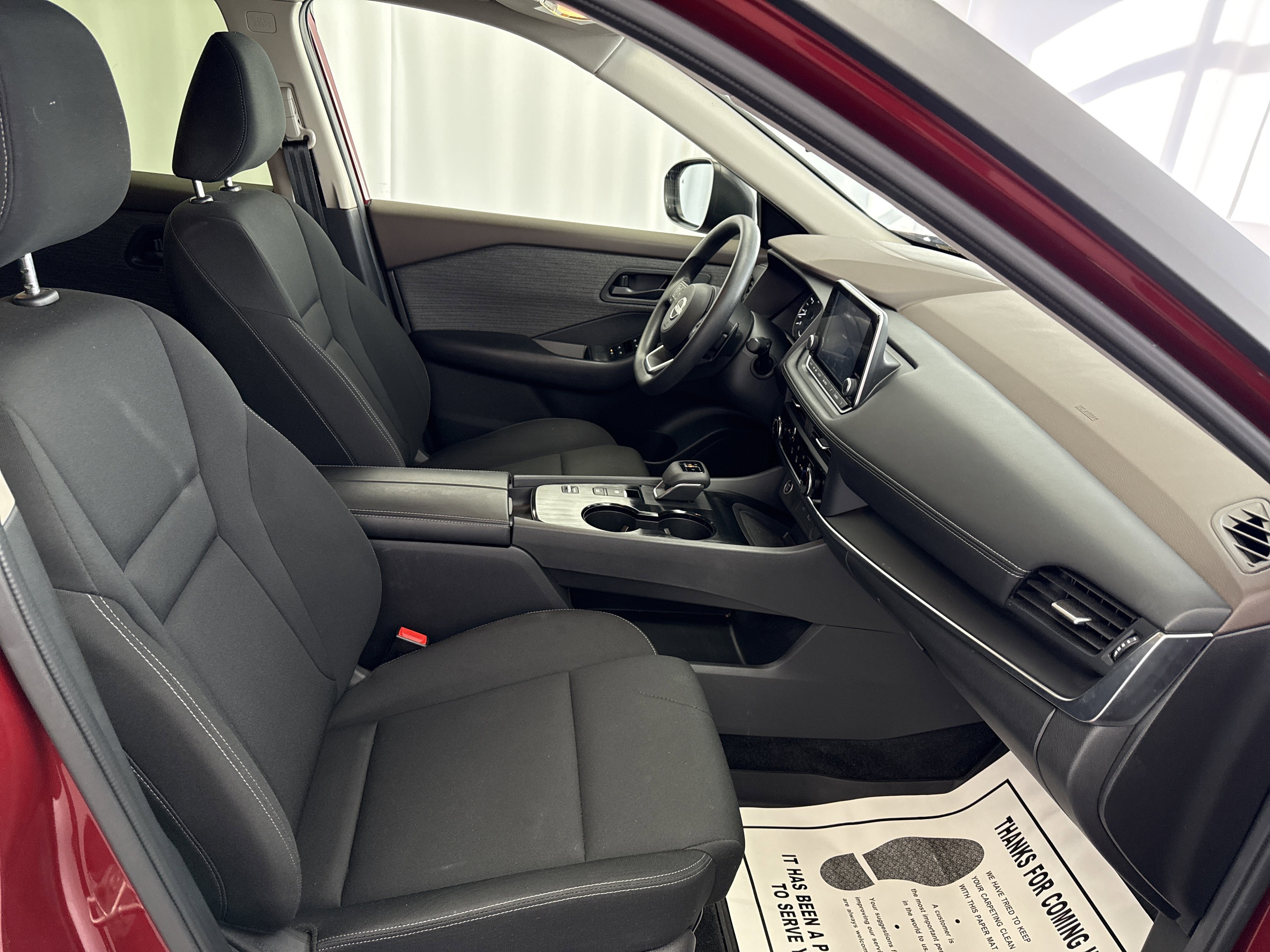 Used 2023 Nissan Rogue S image 12