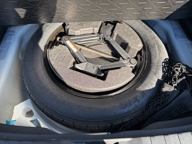 Used 2024 Toyota RAV4 LE image 9