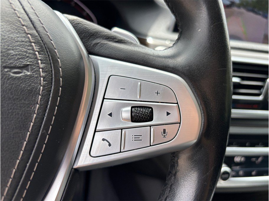 Used 2021 BMW 740i RWD image 31