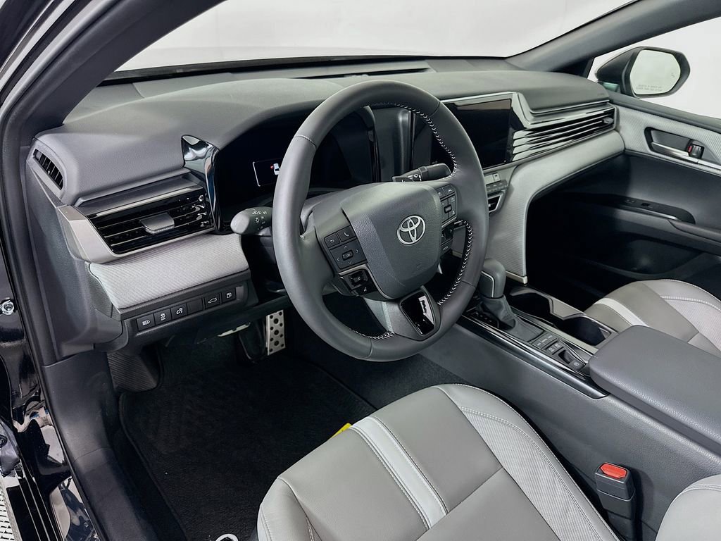 Certified 2025 Toyota Camry SE image 9