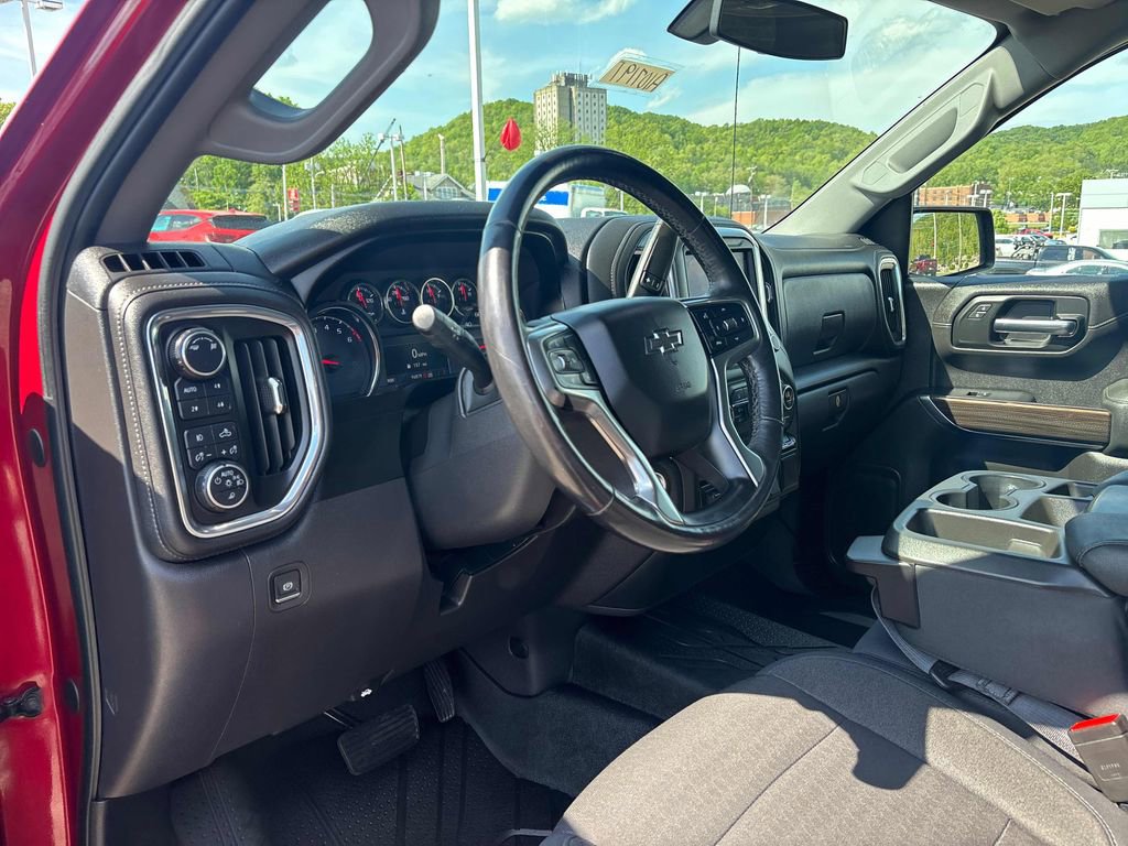 Used 2019 Chevrolet Silverado 1500 RST AWD/4WD image 13