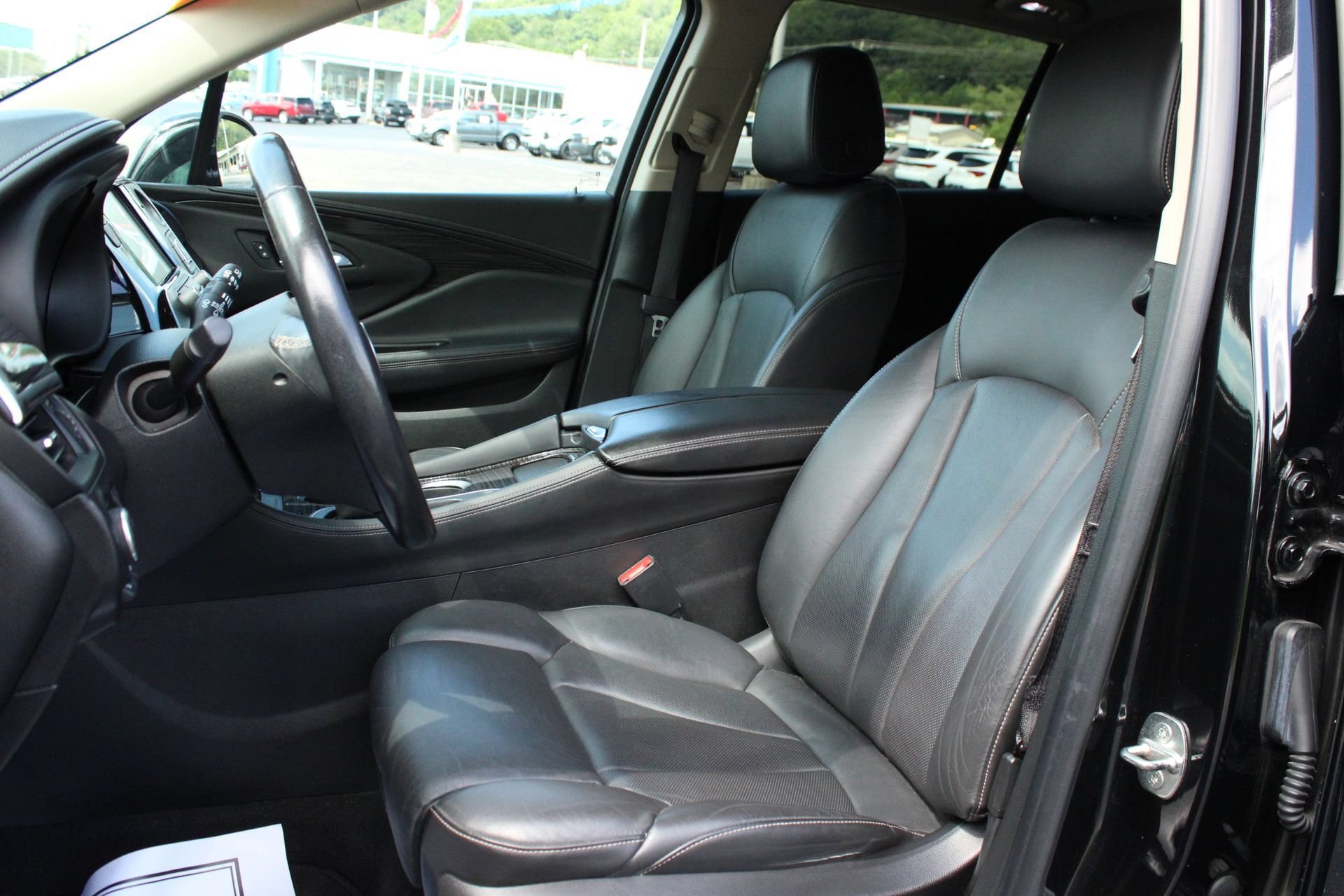 Used 2017 Buick Envision Premium w/ Driver Confidence Package AWD/4WD image 17