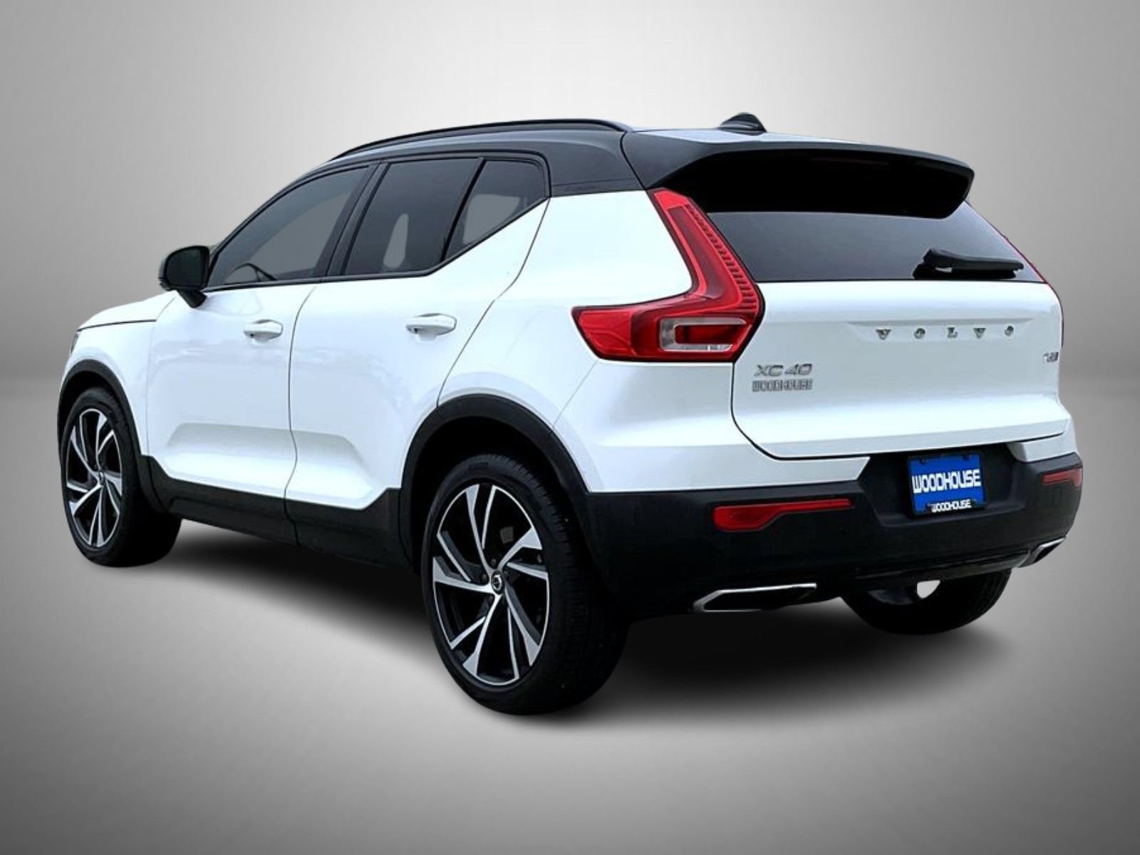 Used 2020 Volvo XC40 T5 R-Design AWD/4WD image 7