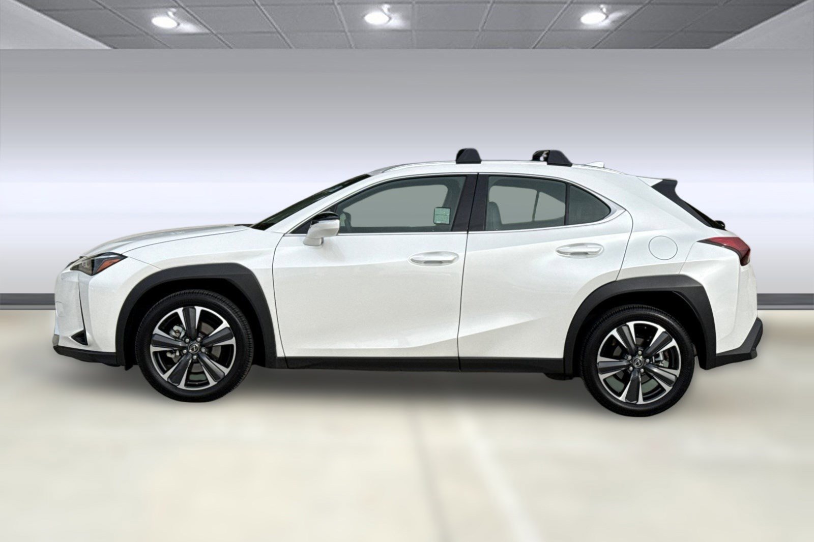 Certified 2025 Lexus UX 300h FWD w/ Accessory Package (Z2) image 2