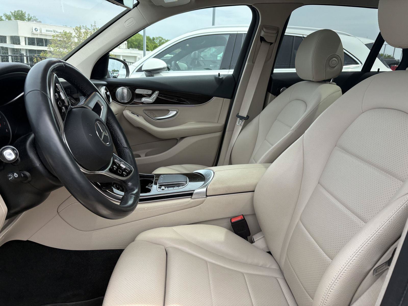 Used 2020 Mercedes-Benz GLC 300 4MATIC image 7