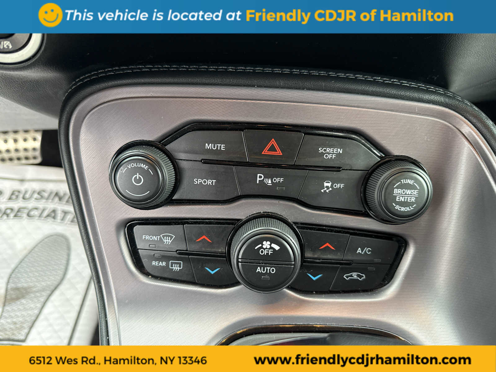 Used 2023 Dodge Challenger SXT w/ Plus Package image 16