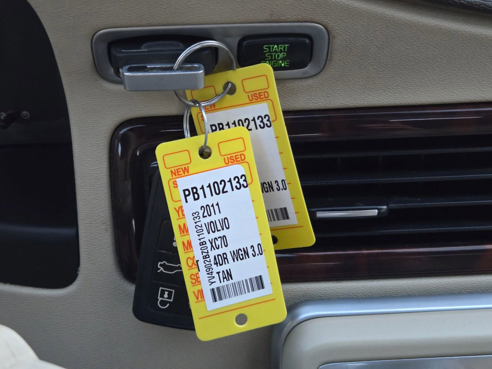 Used 2011 Volvo XC70 T6 image 29