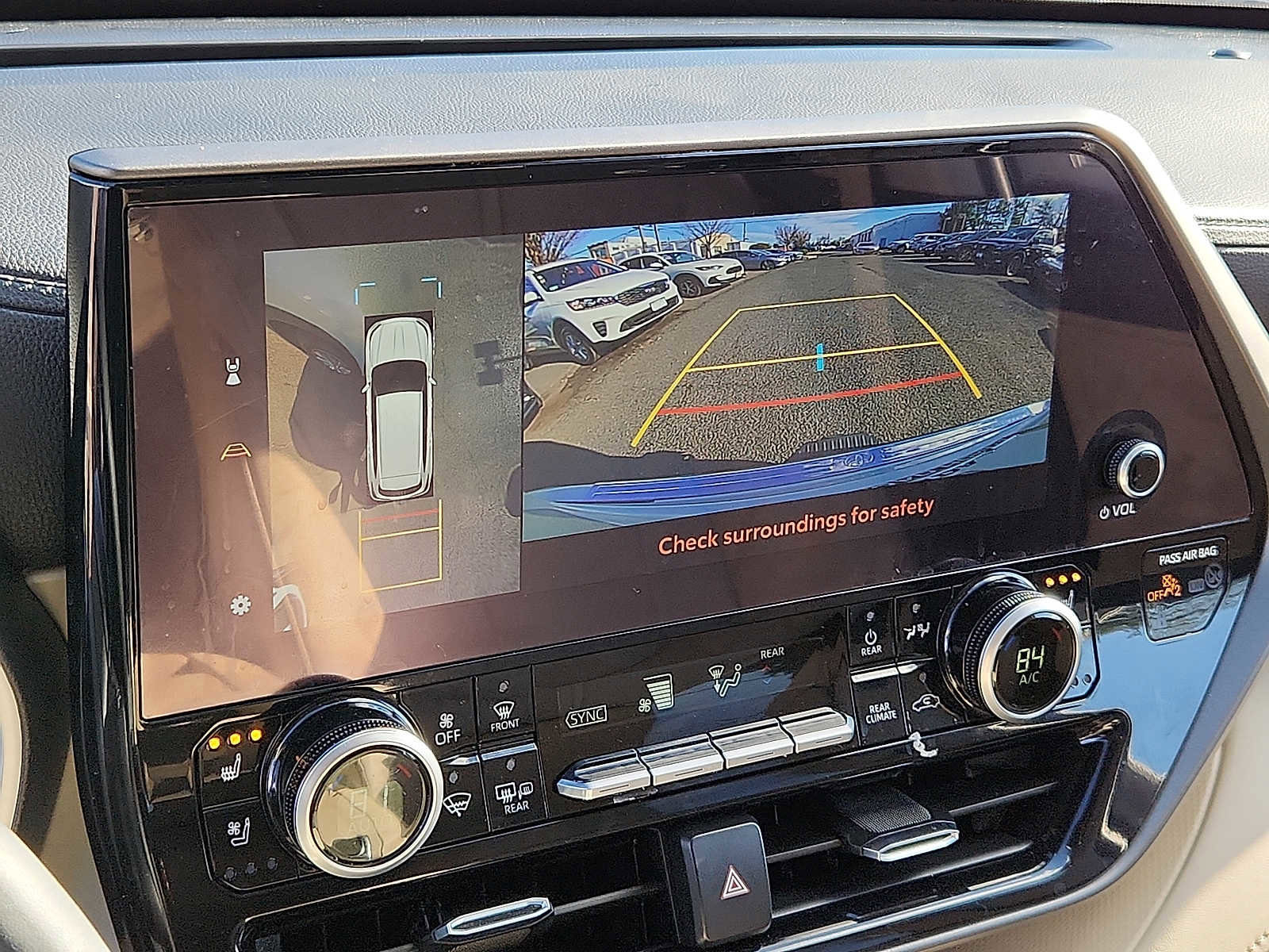 Used 2024 Toyota Highlander Limited image 17