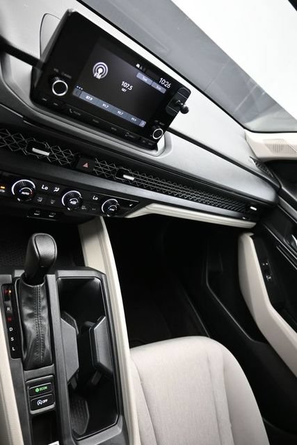Used 2023 Honda Accord EX image 17