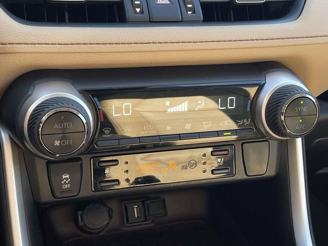 Used 2021 Toyota RAV4 Limited w/ Limited Grade Weather Package FWD image 29