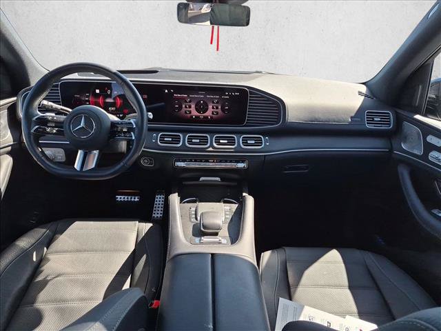 Used 2025 Mercedes-Benz GLS 580 4MATIC image 16