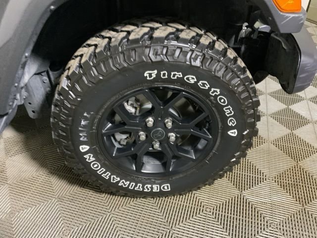 Used 2025 Jeep Gladiator Sport image 40