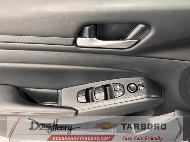 Used 2025 Nissan Altima 2.5 SV FWD image 26