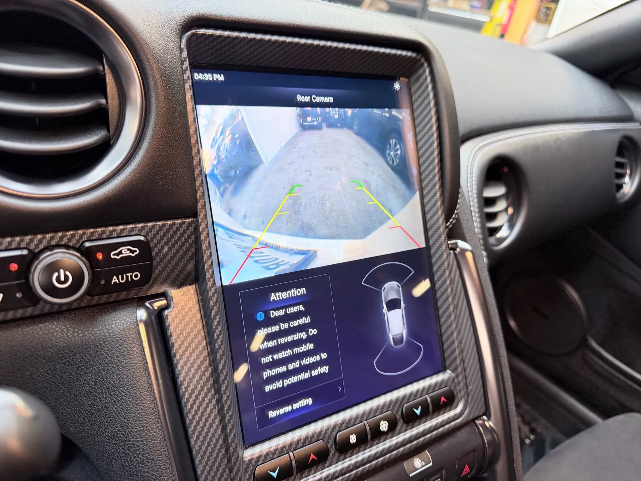 Used 2015 Nissan GT-R Premium image 22