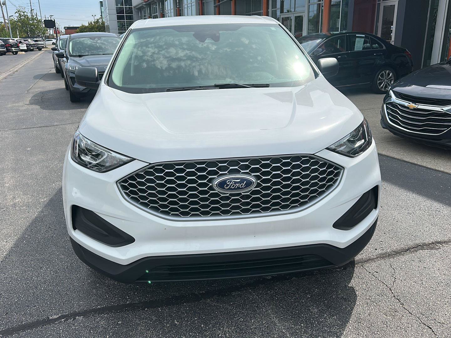 Used 2024 Ford Edge SE AWD/4WD image 7