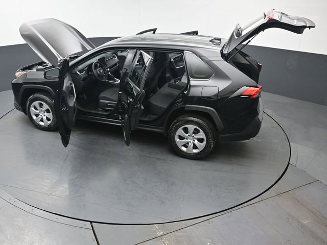 Used 2025 Toyota RAV4 LE AWD/4WD image 44